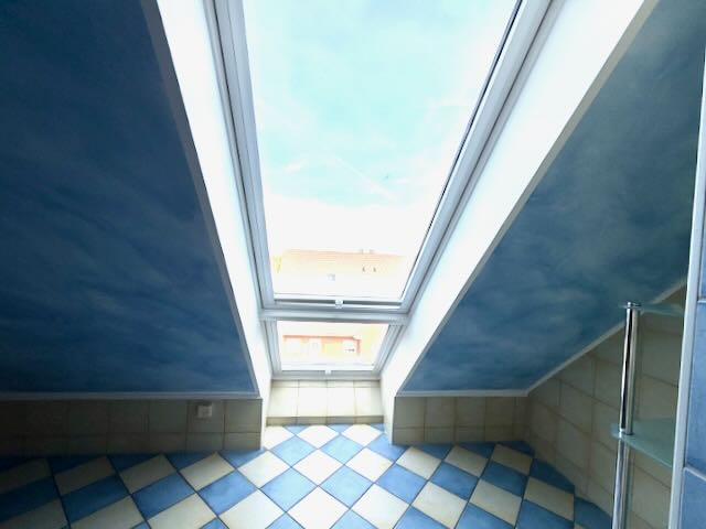 Penthouse in Lieskau Blick aus dem Badezimmer 